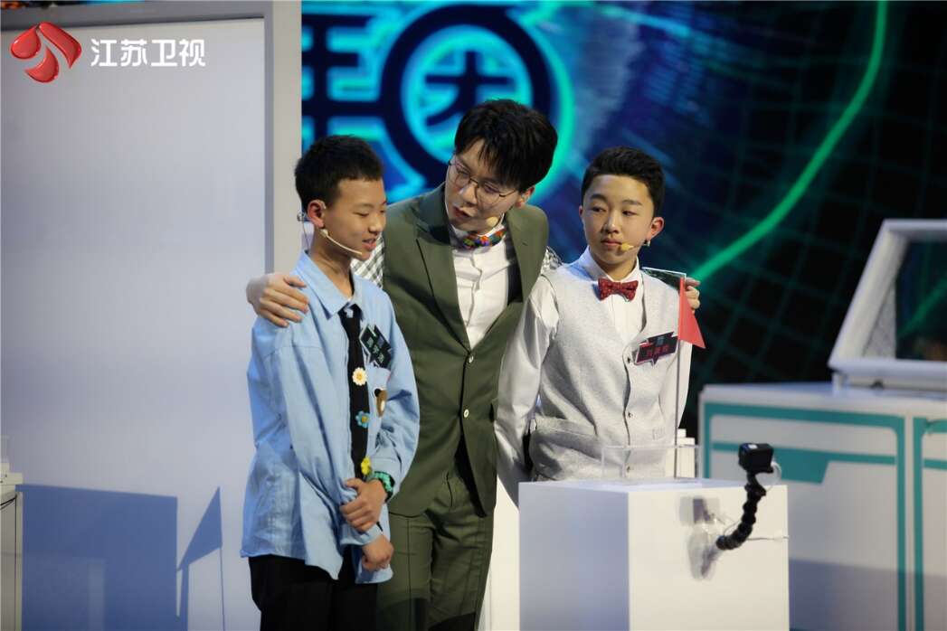 《超脑少年团》选手对决 魏坤琳不再担任出题人