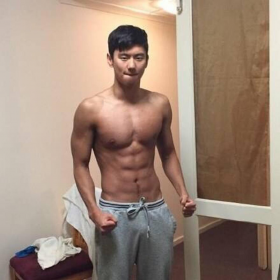 游泳小鲜肉宁泽涛图片