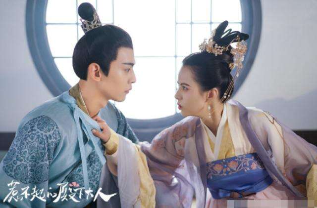 《春花秋月》后又来袭古装甜宠剧,男女主颜值极高.