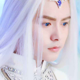 古装美男马天宇在幻城里面的白发形象可真是美哭了