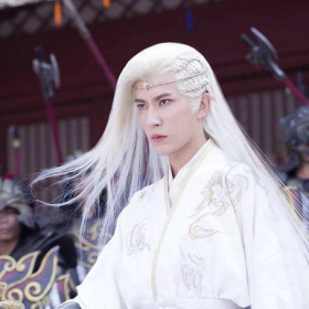 看到于朦胧的古装扮相，完全就是古风美少年的视感。